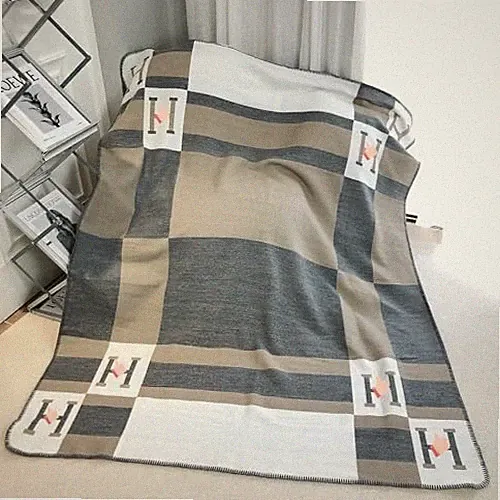 h Blanket Soft Fleece Sofa Throw Blanket for Women Couch Bed Plush Wool Khaki